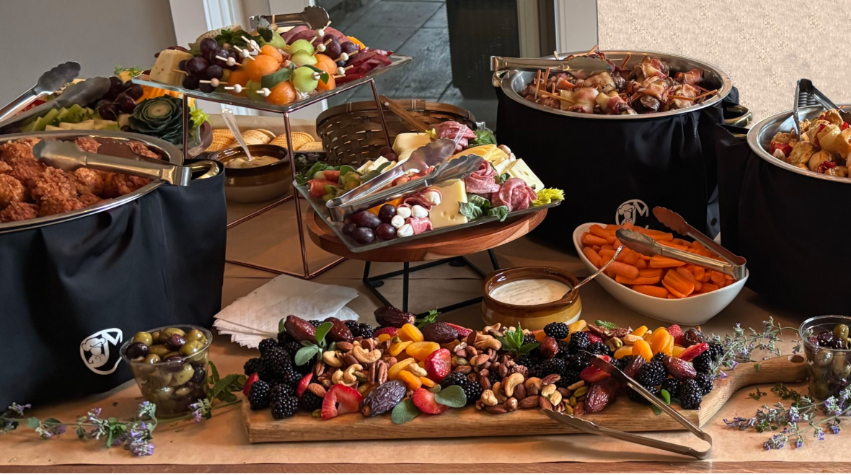Grazing board display